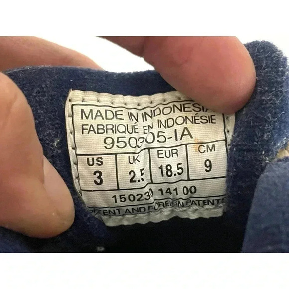 VTG 2 Pair Nike Kid Sneakers Shoes Toddler Sz 3 Girls Size 9 Rare Air Max 1995 - Picture 3 of 10